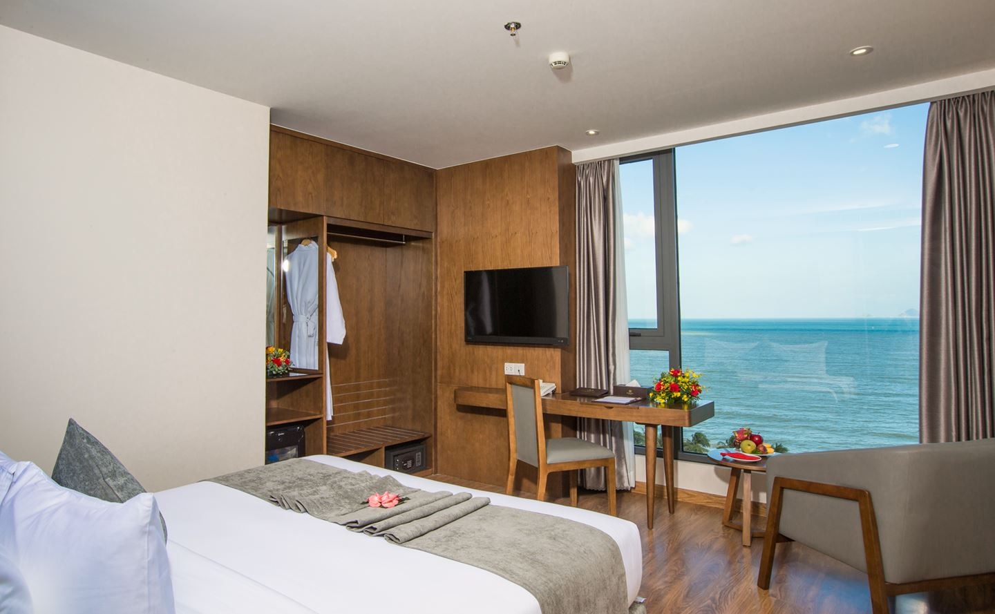 rooms-deluxe-ocean-view--child-without-extra-bed