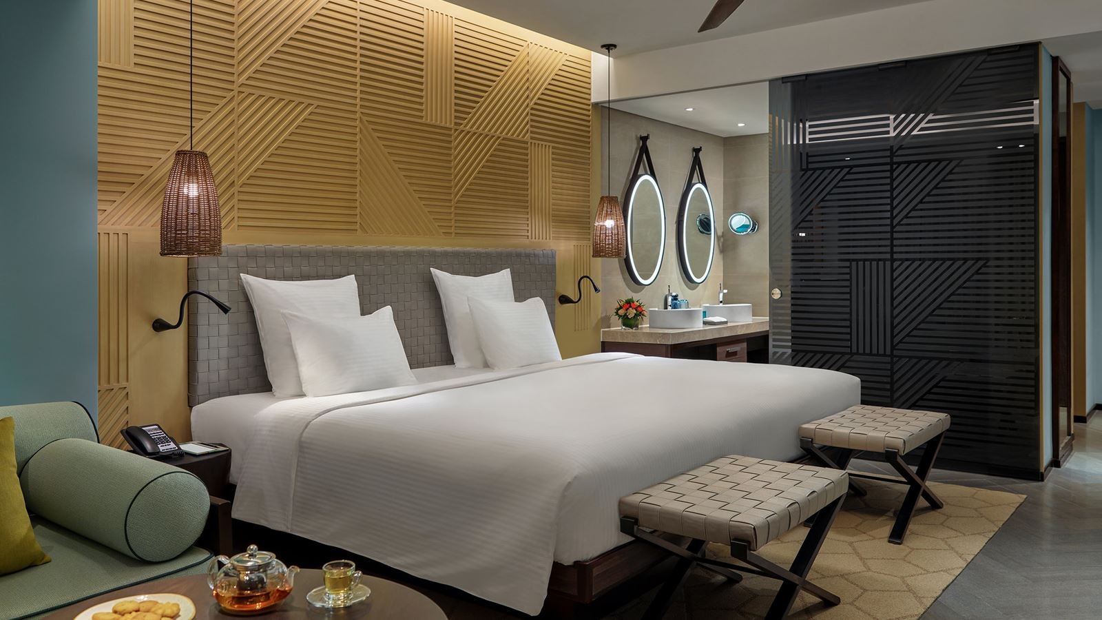 rooms-superior-garden-view-balcony