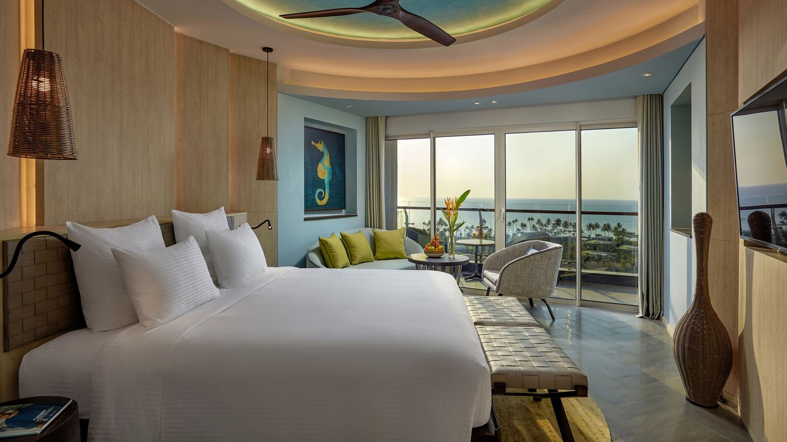 rooms-deluxe-ocean-balcony