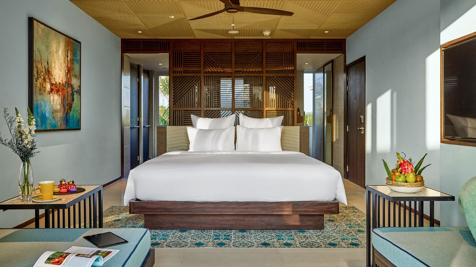 rooms-cabana-pool-access-with-sofa-bed