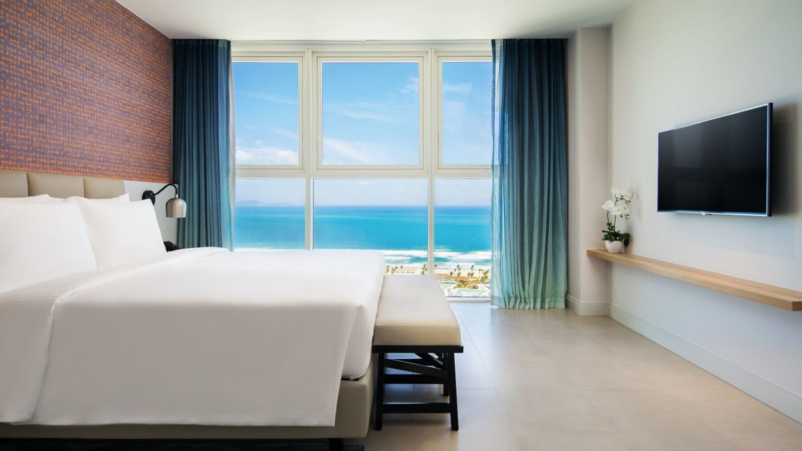 rooms-3bedroom-suite-with-terrace-panoramic-ocean-view