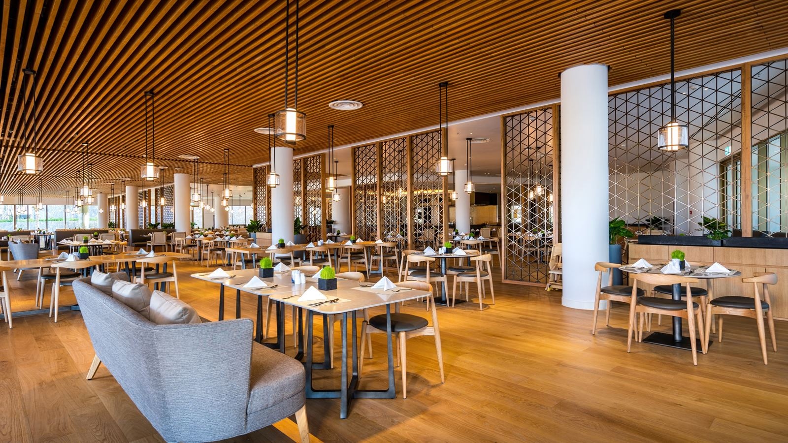 restaurants-alma-garden