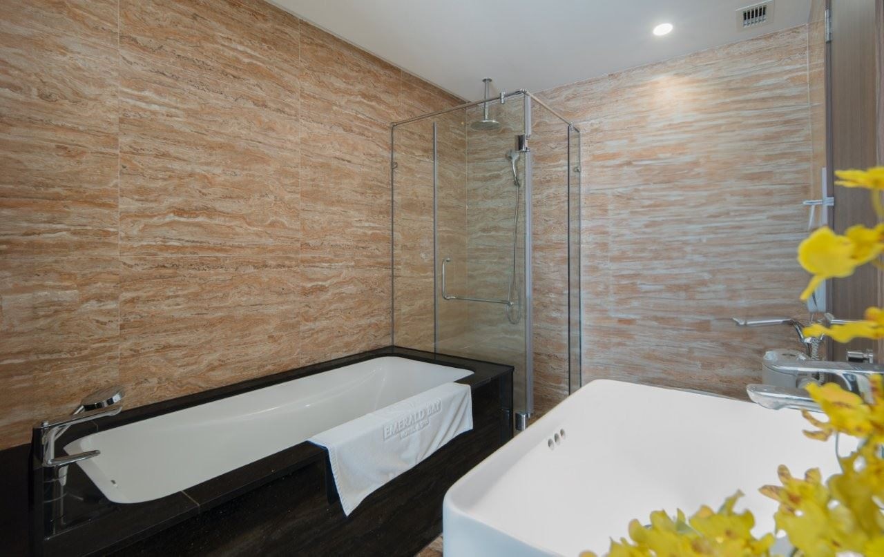 rooms-senior-with-balcony