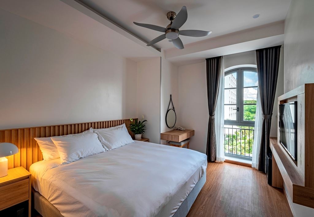 rooms-deluxe-mountainview-with-window