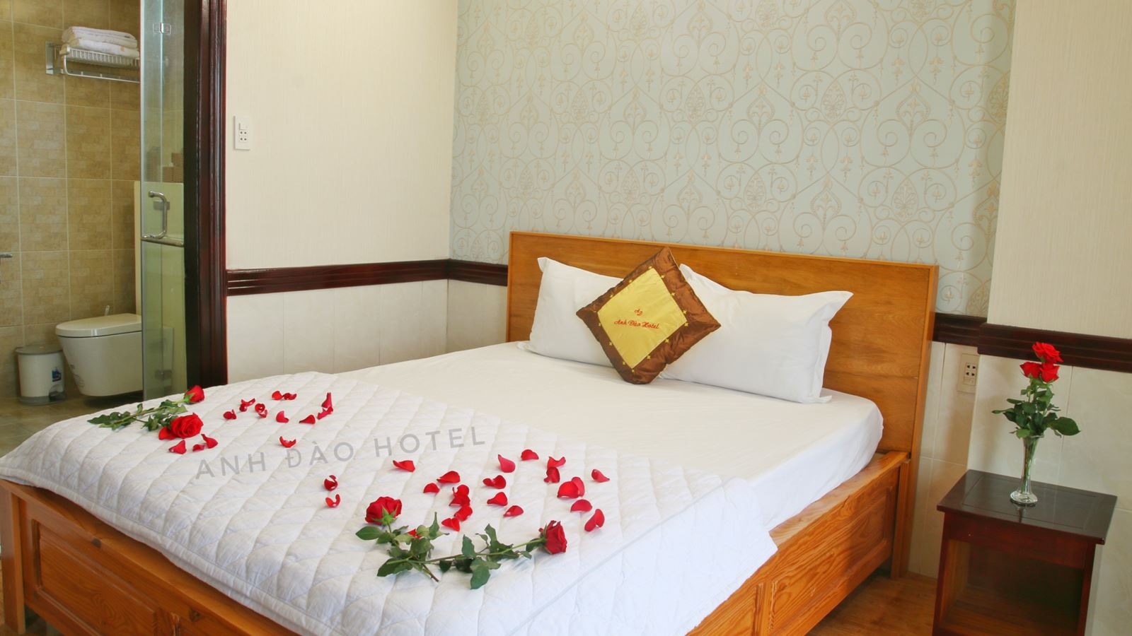 rooms-standard-room-with-window