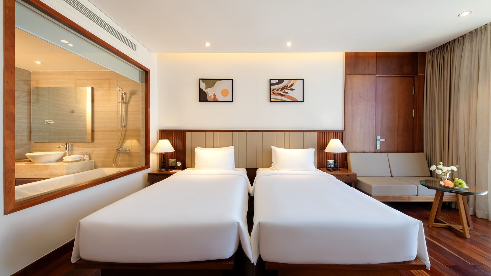 rooms-grand-premier-city-view-twin