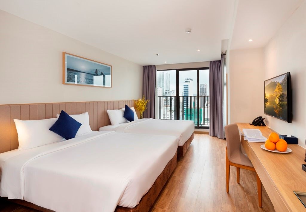 rooms-deluxe-city-view-with-french-balcony-child-without-extra-bed