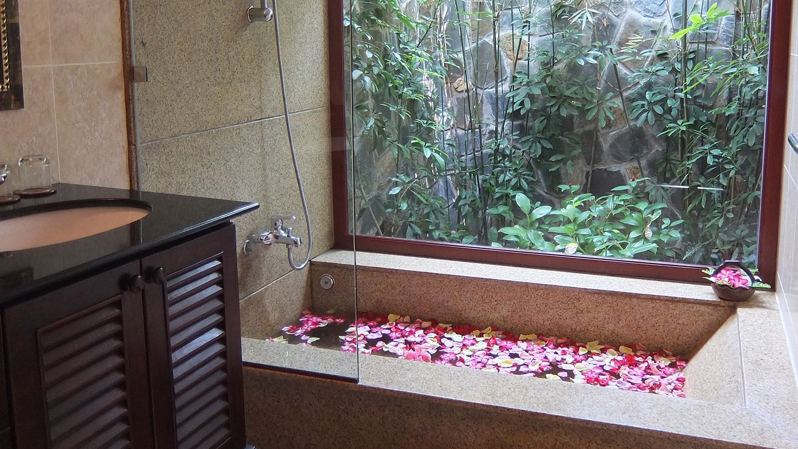 rooms-garden-villa-child-without-extra-bed