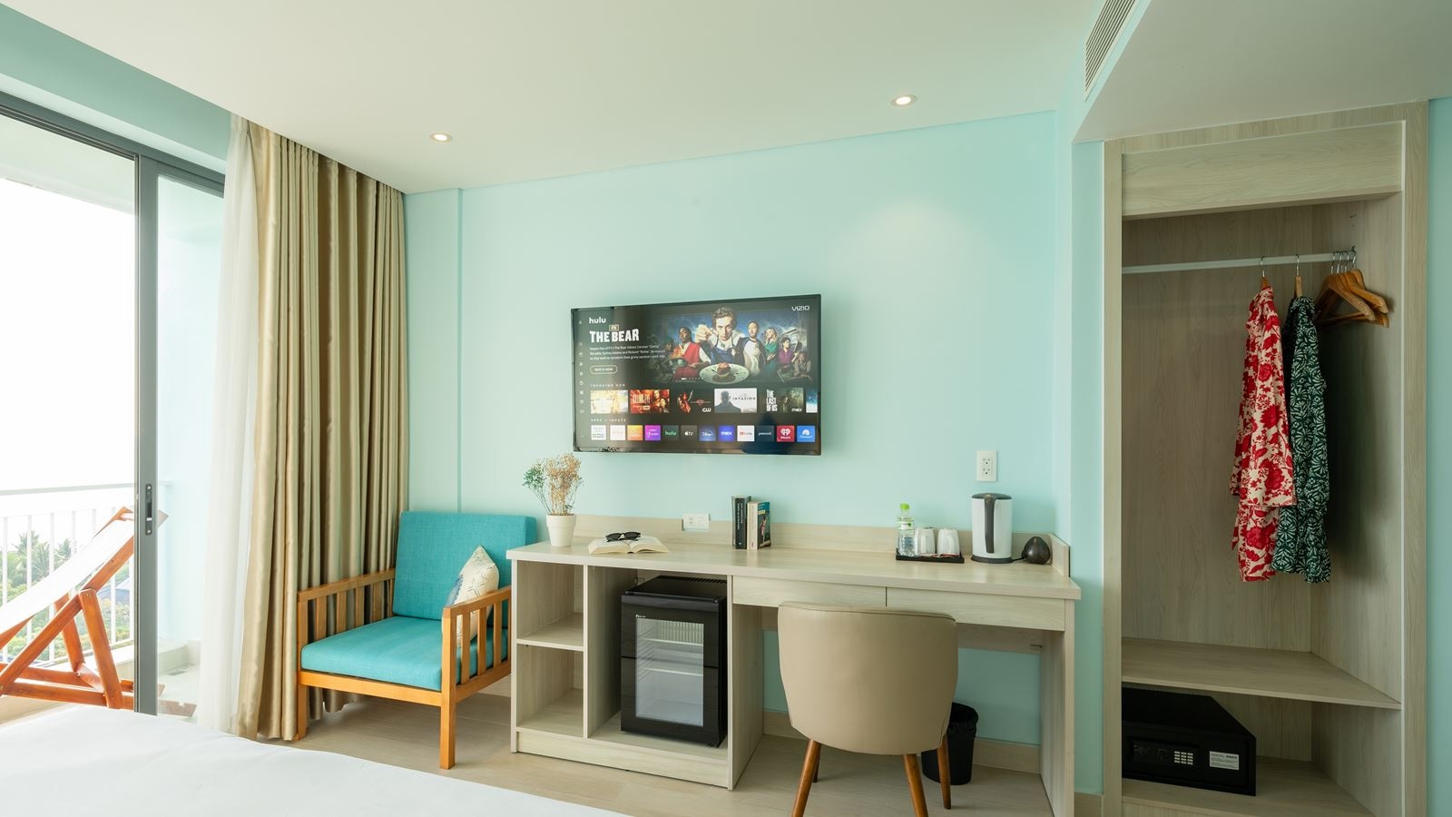 rooms-superior-with-balcony