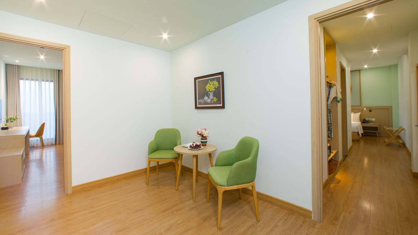 rooms-two-bedroom-deluxe-family-with-balcony