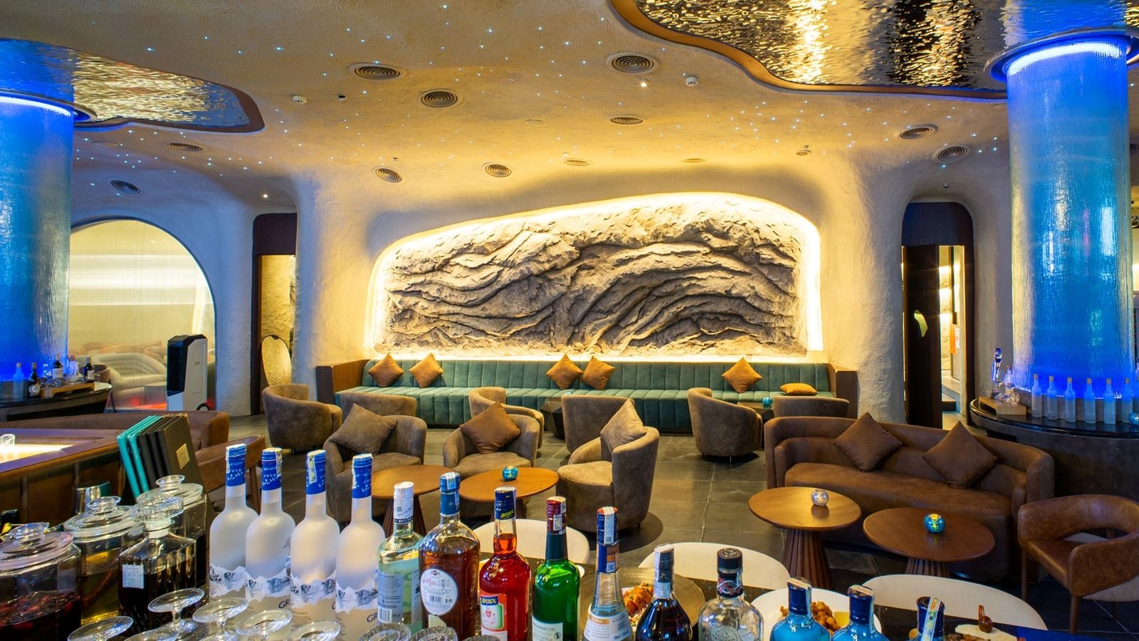 bars-waterfall-chill-bar