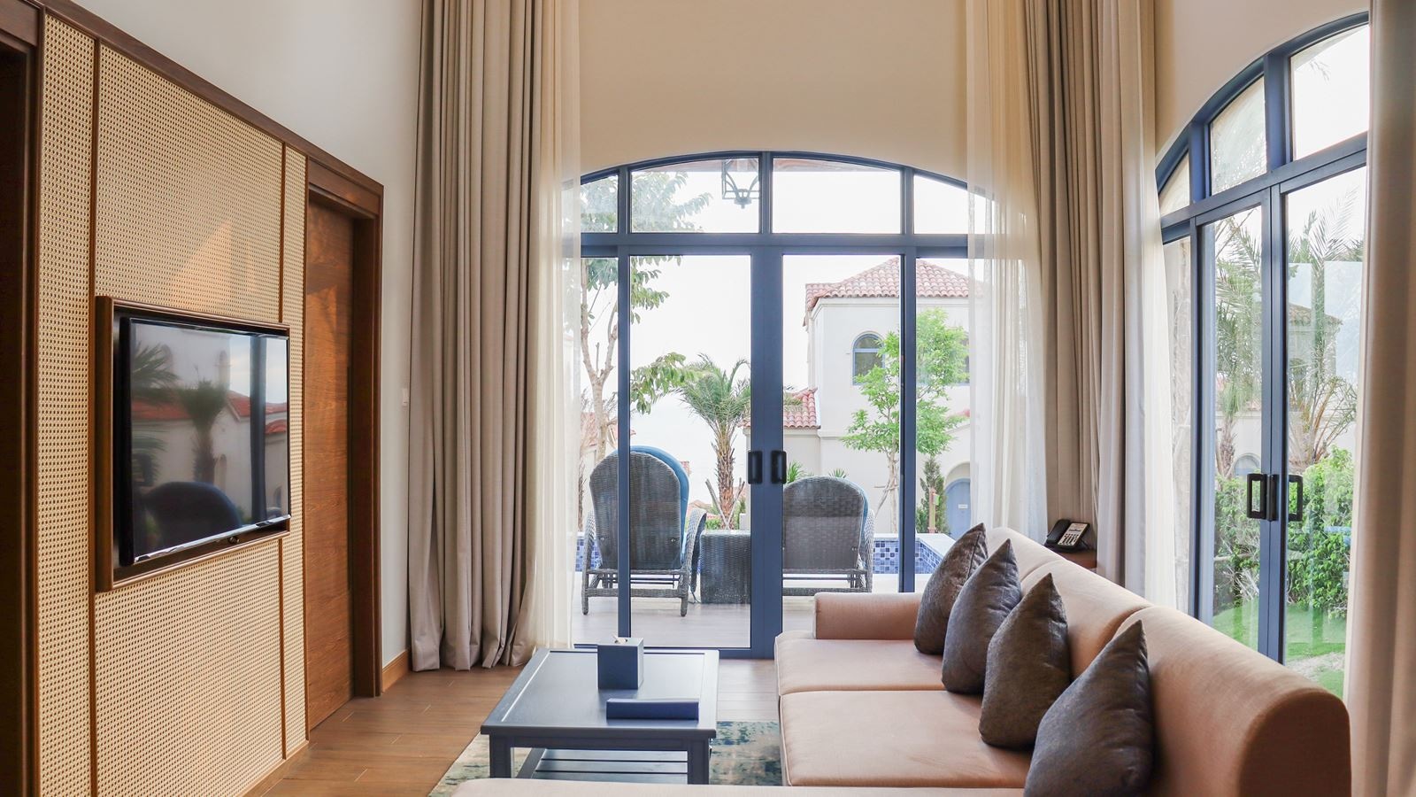 rooms-villa-1-bedroom-private-pool-child-without-extra-bed