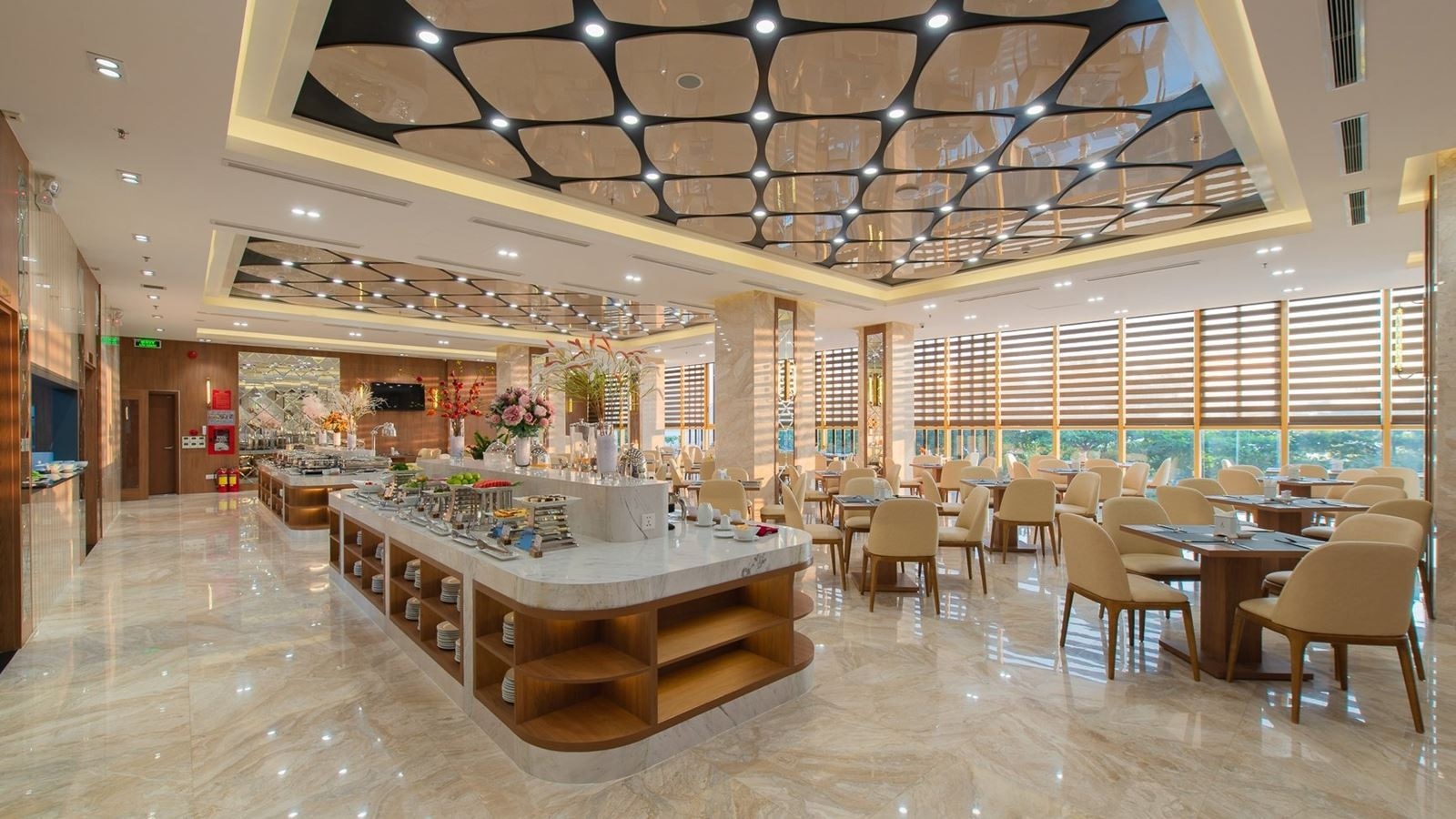 restaurants-crystal-restaurant