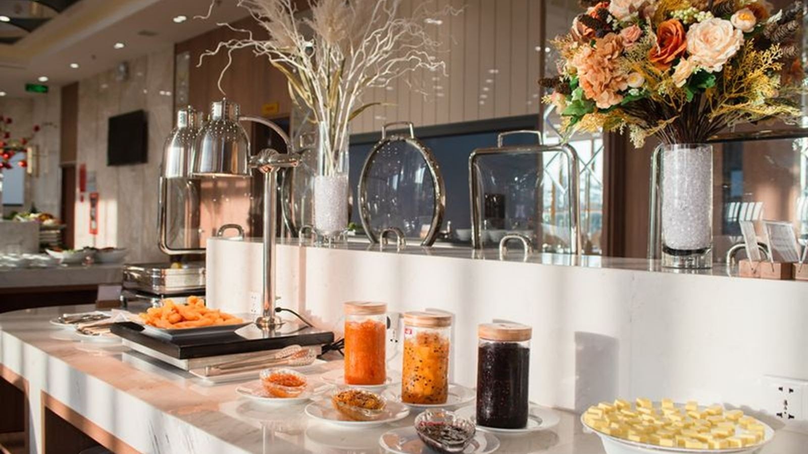 restaurants-crystal-restaurant