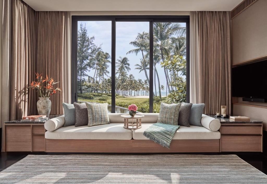 rooms-threebedroom-lagoon-pool-villa