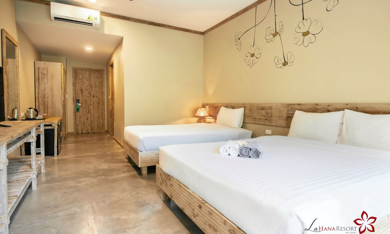 rooms-deluxe-twin-with-gardenview