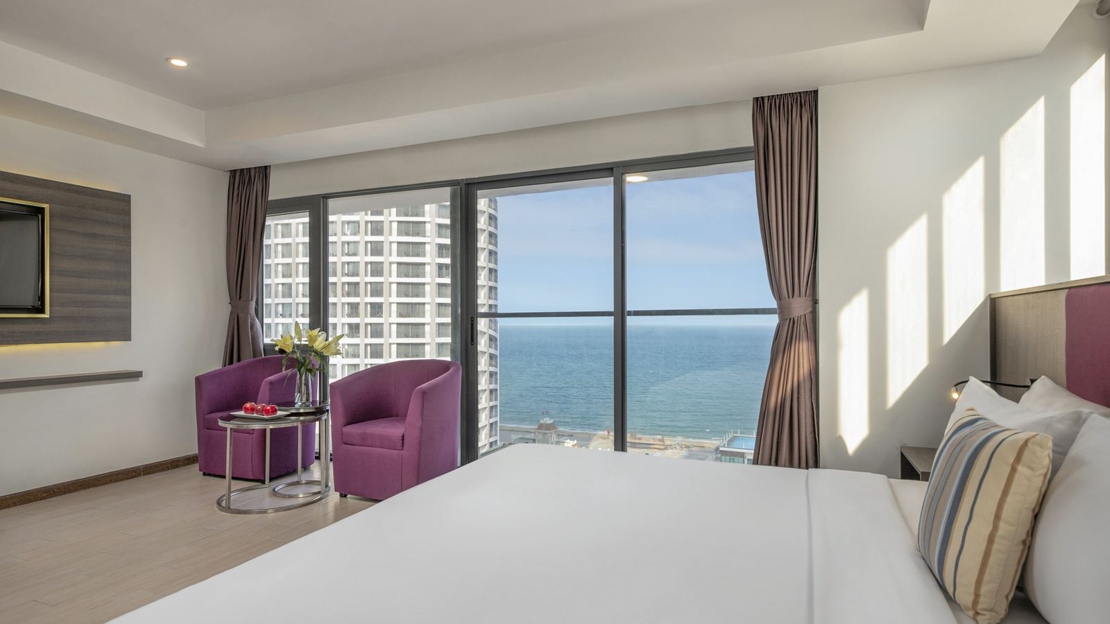 rooms-executive-sea-view-with-balcony