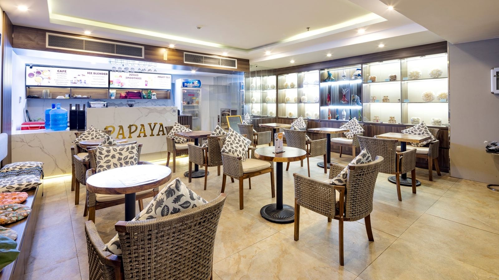 bars-papaya-cafe--g-floor