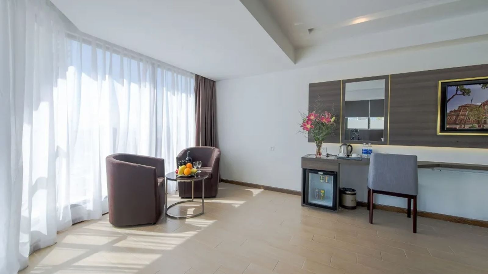 rooms-executive-city-view-with-balcony-child-without-extra-bed