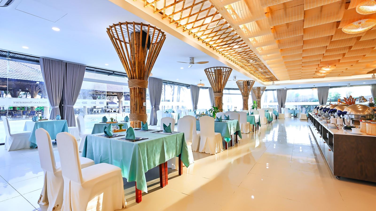 restaurants-oceania-restaurant--pool