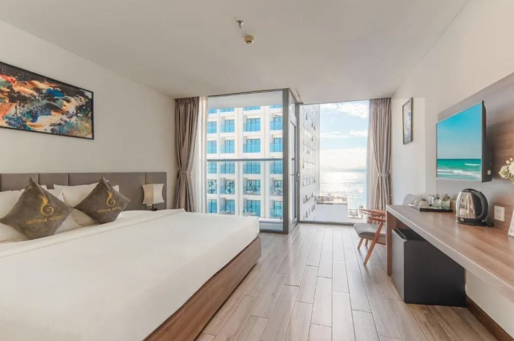 rooms-deluxe-with-balcony-child-without-extra-bed