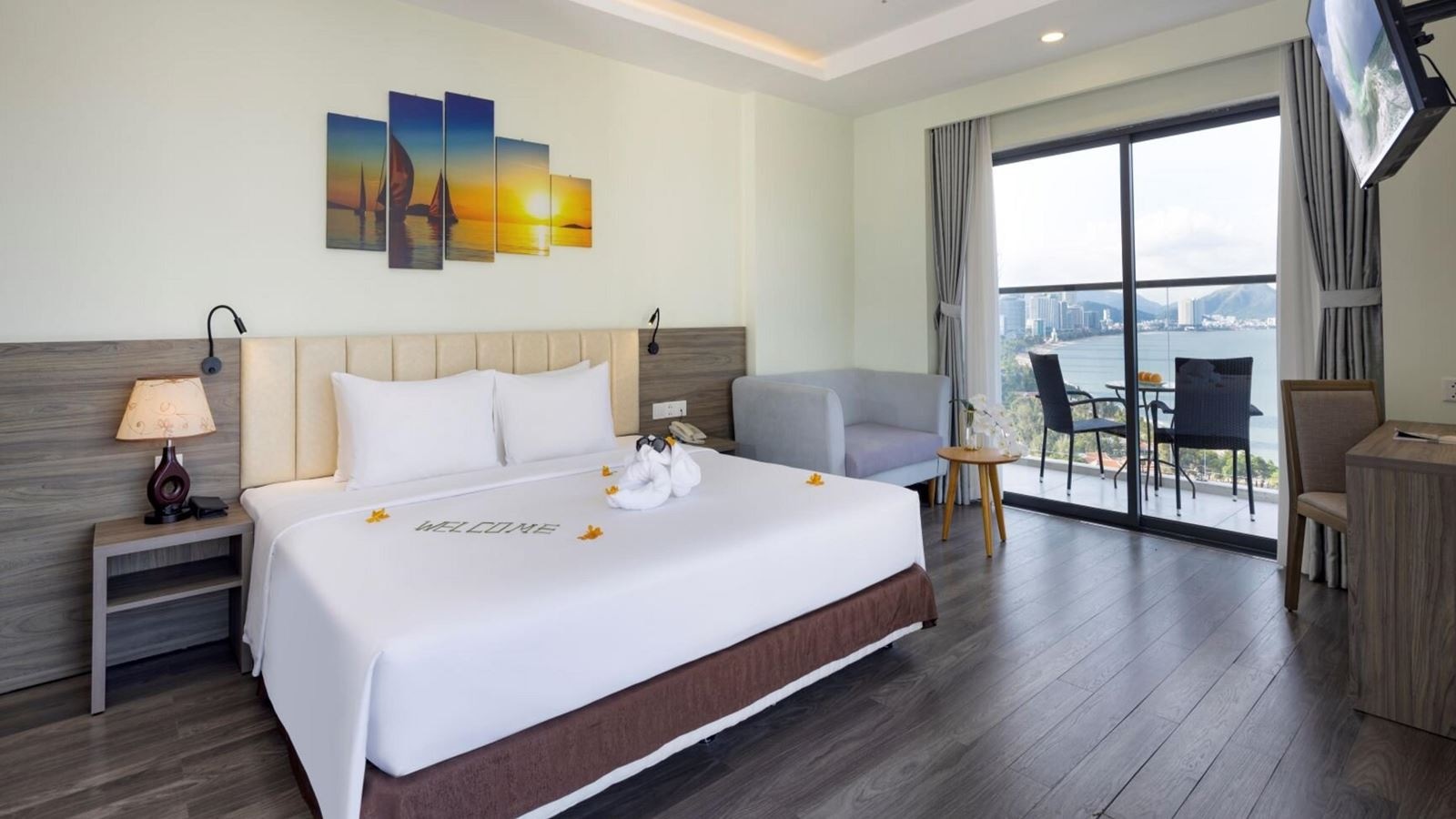 rooms-suite-seaview-view-with-balcony-child-without-extra-bed