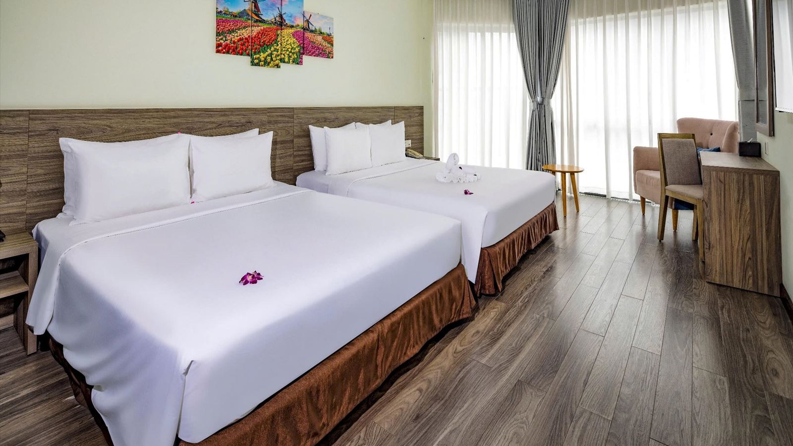 rooms-family-partial-seaview-with-balcony-no-extrabed