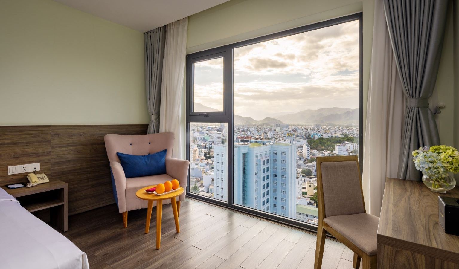 rooms-superior-partial-seaview-with-window