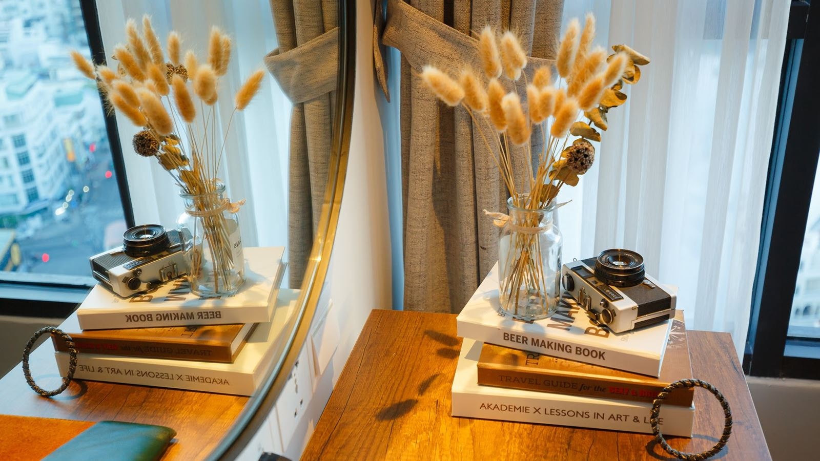 rooms-cozy-twin-with-city-view