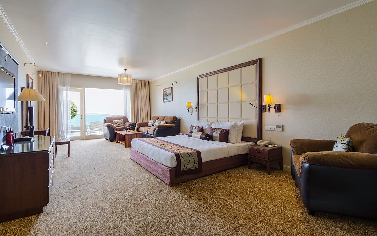 rooms-premium-deluxe-with-balcony