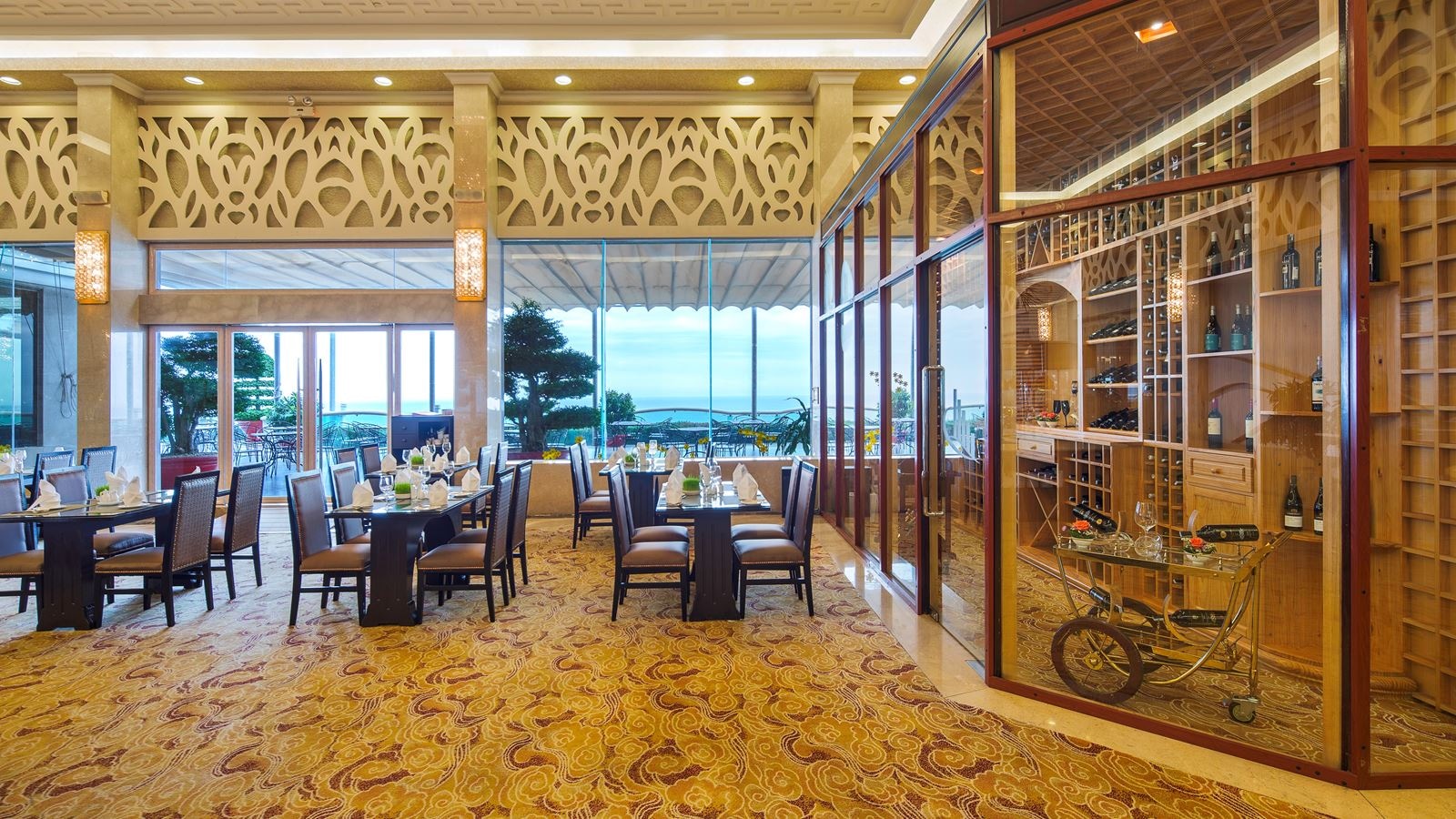 restaurants-restaurants