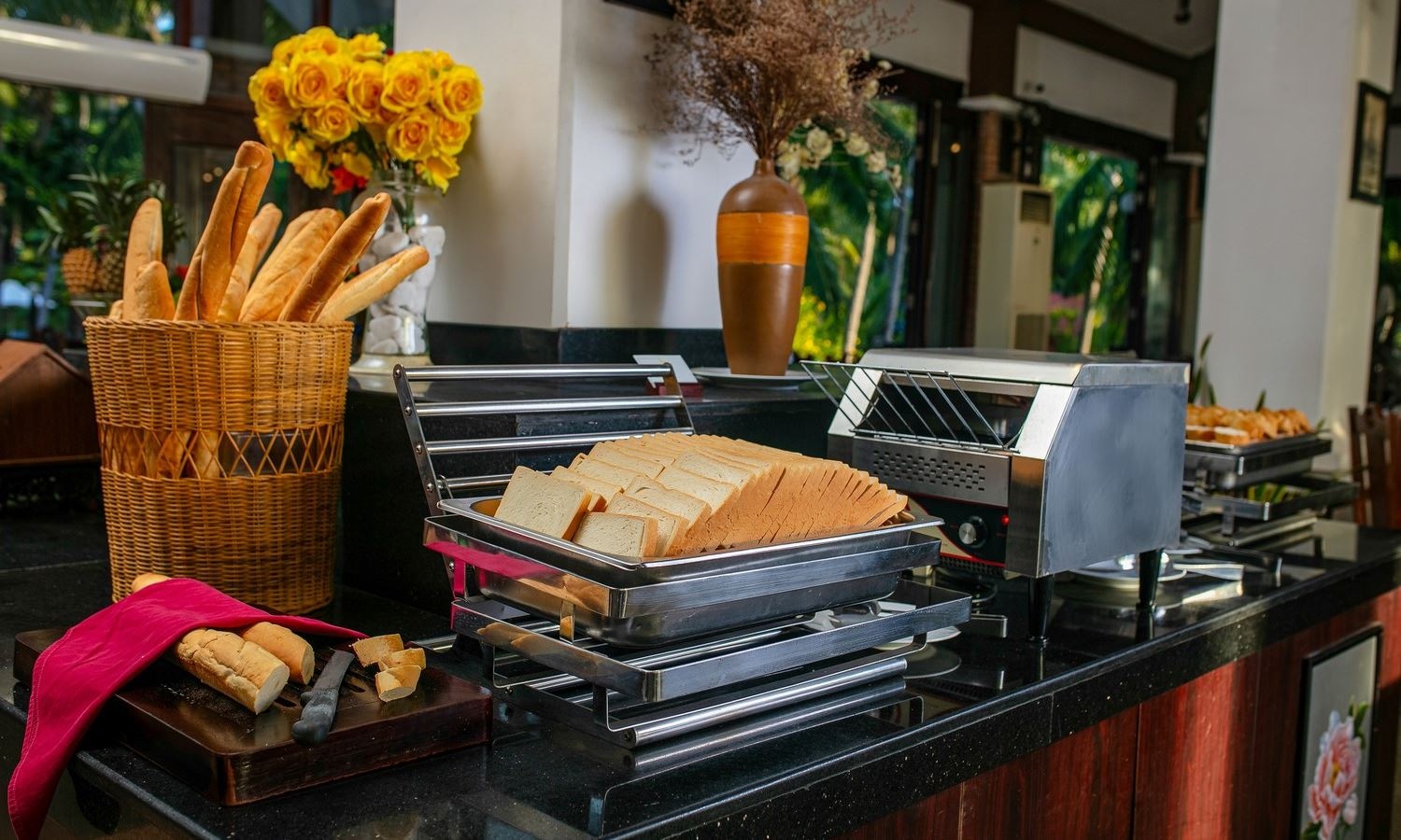 restaurants-restaurant