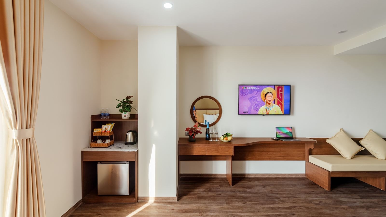 rooms-helios-suite-with-ocean-view