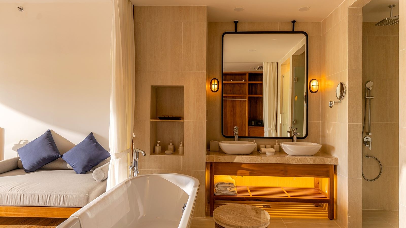 rooms-deluxe-gardenview