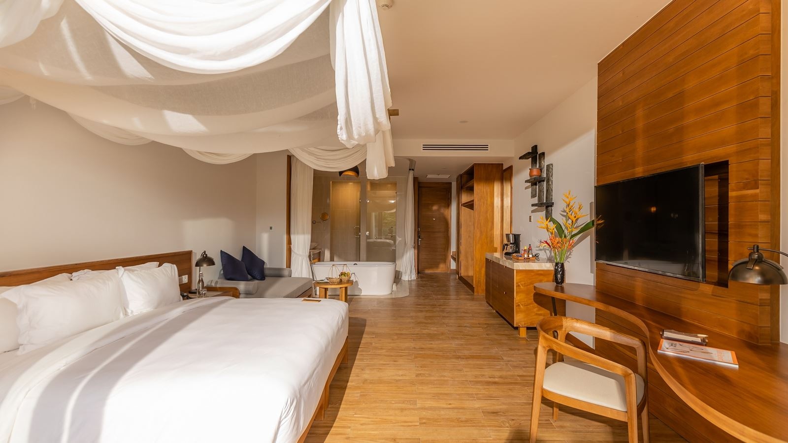 rooms-deluxe-gardenview