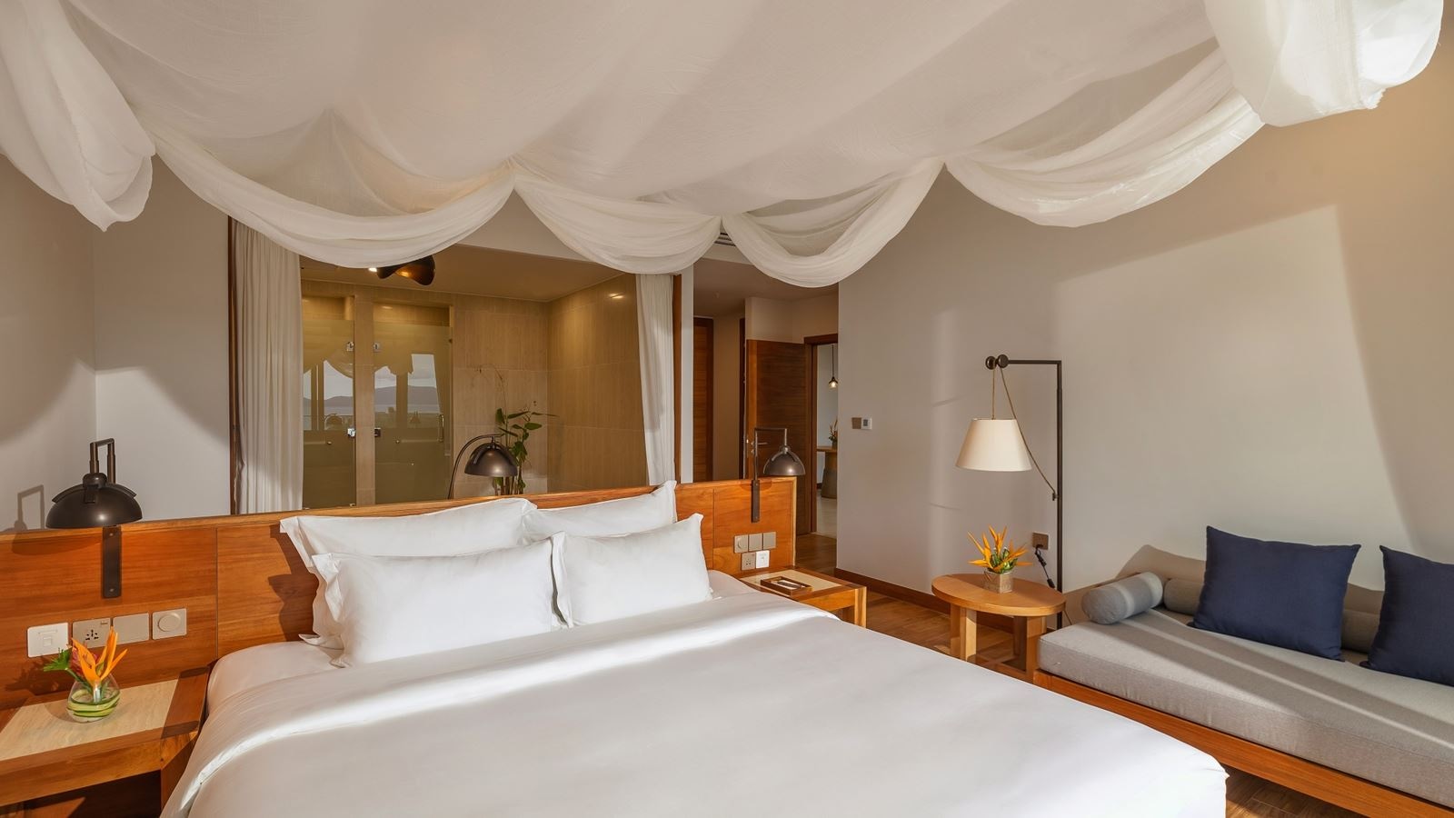 rooms-suite-1-bedroom-gardenview