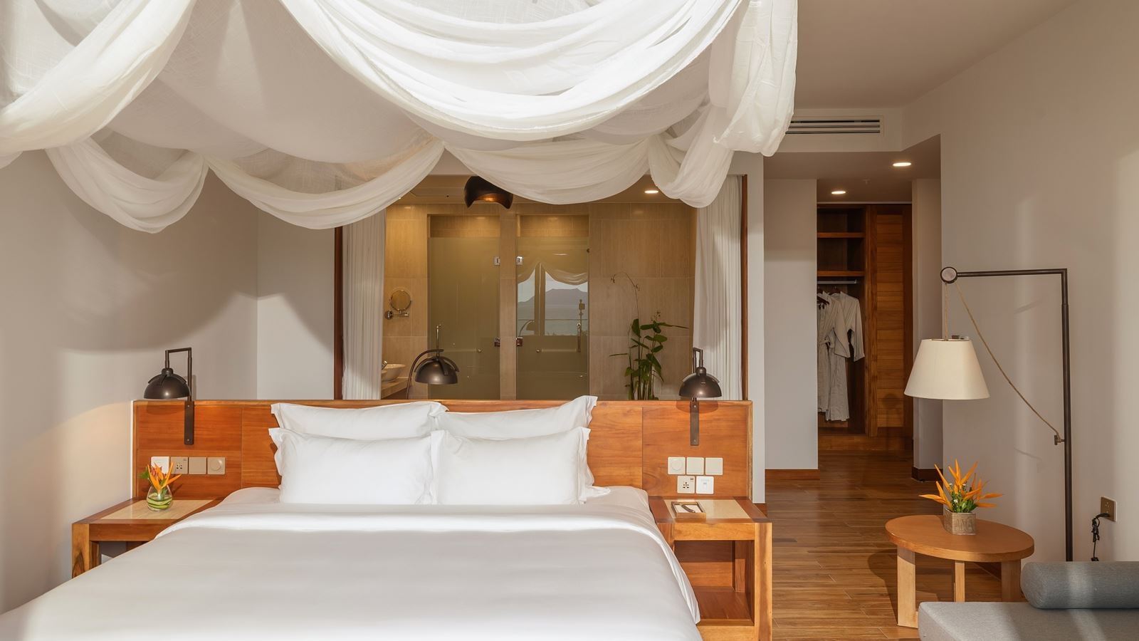 rooms-suite-1-bedroom-gardenview