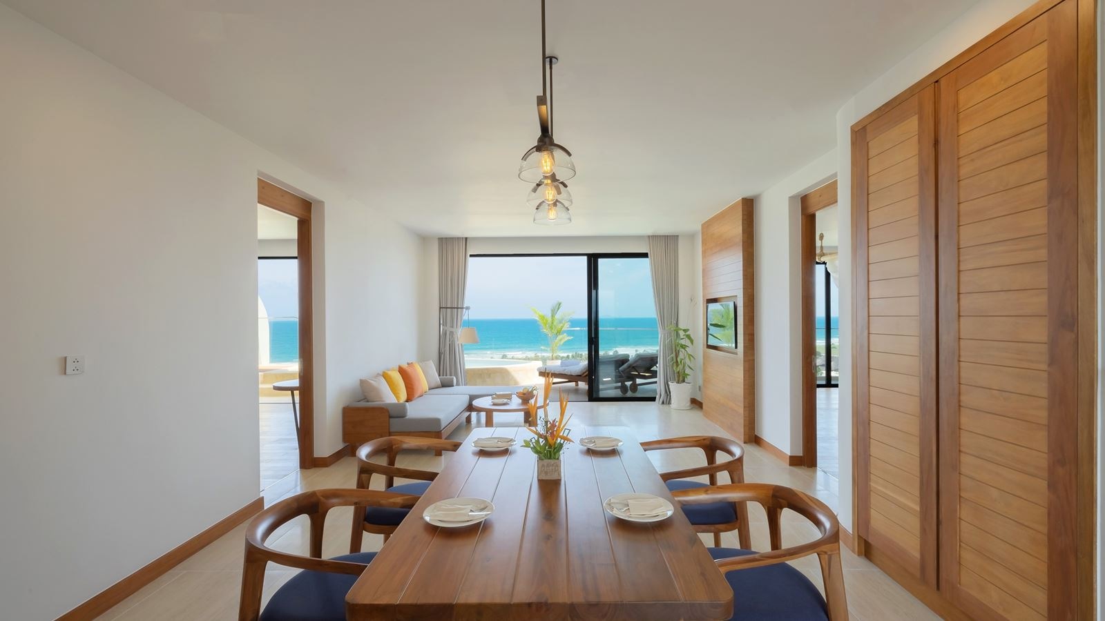 rooms-premium-seaview-sky-pool-villa--family