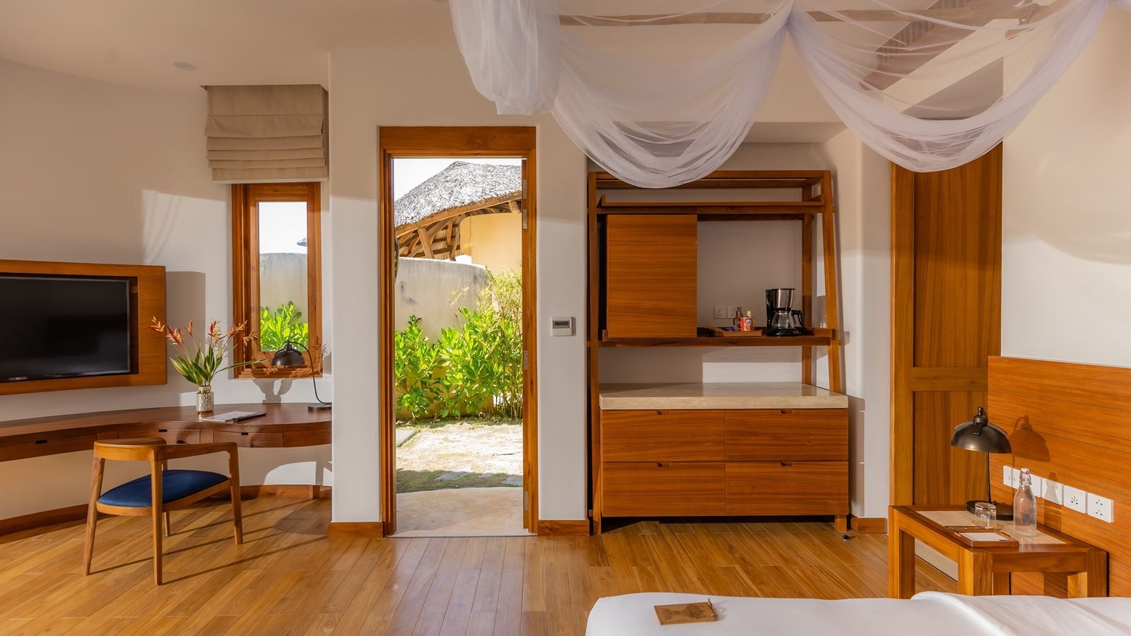 rooms-1-bedroom-pool-villa