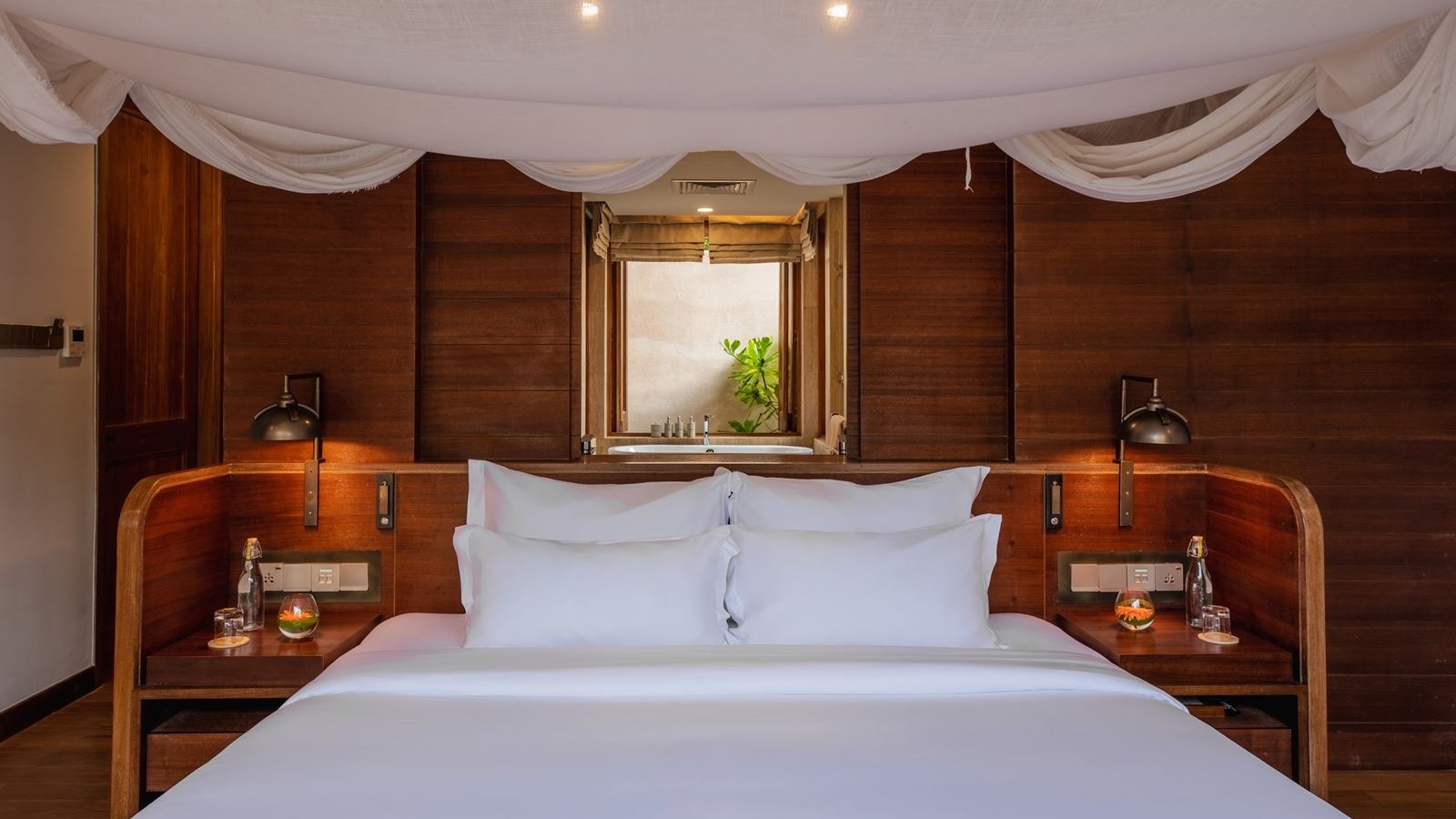 rooms-2-bedroom-beachfront-pool-villa