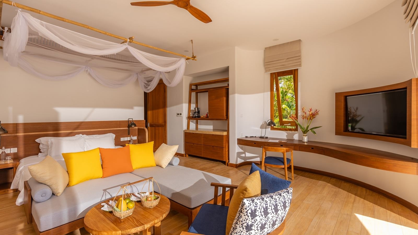 rooms-4-bedroom-beachfront-pool-villa