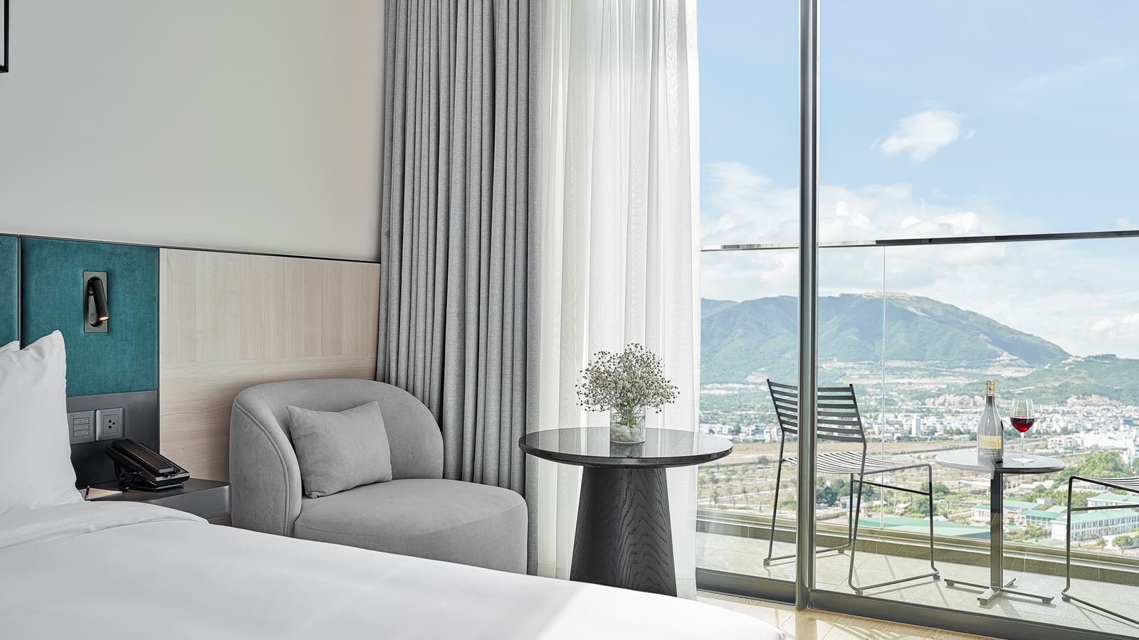 rooms-premier-mountainview-with-balcony-child-without-extra-bed