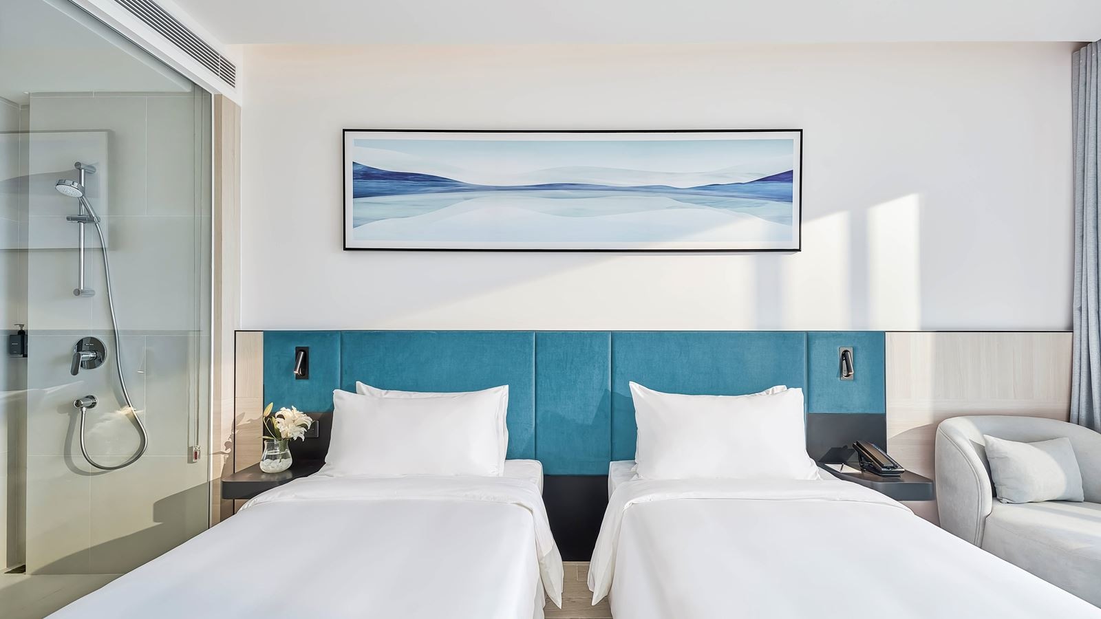 rooms-deluxe-city-view-with-balcony-child-without-extra-bed