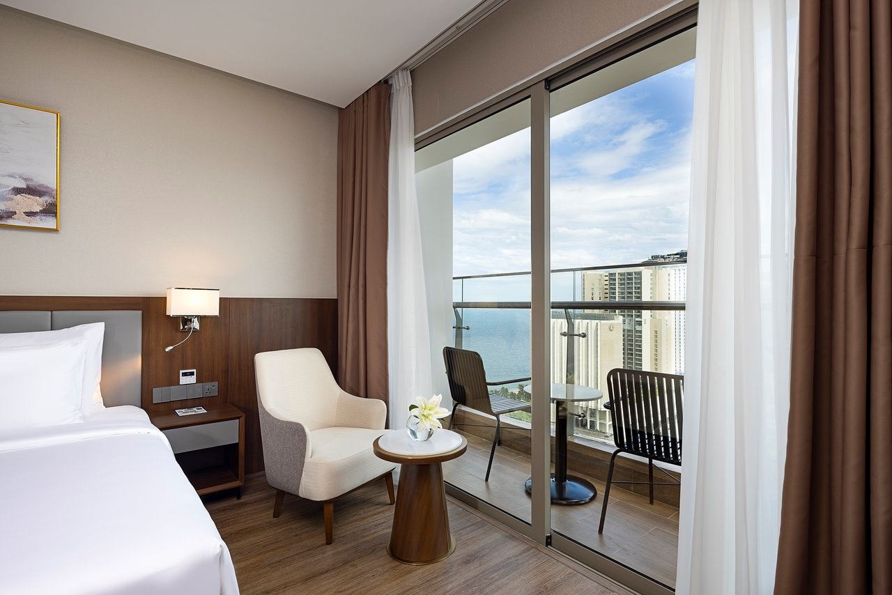 rooms-superior-city-view-with-balcony