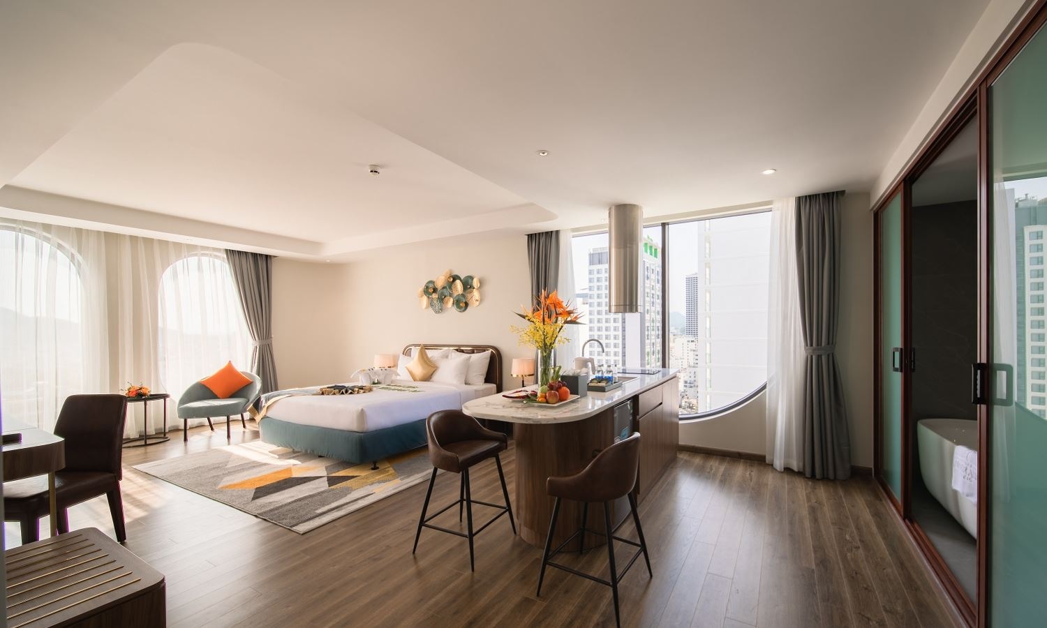 rooms-signature-city-view