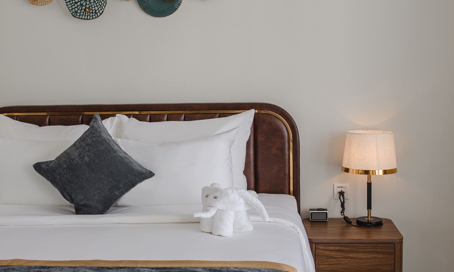 rooms-signature-city-view