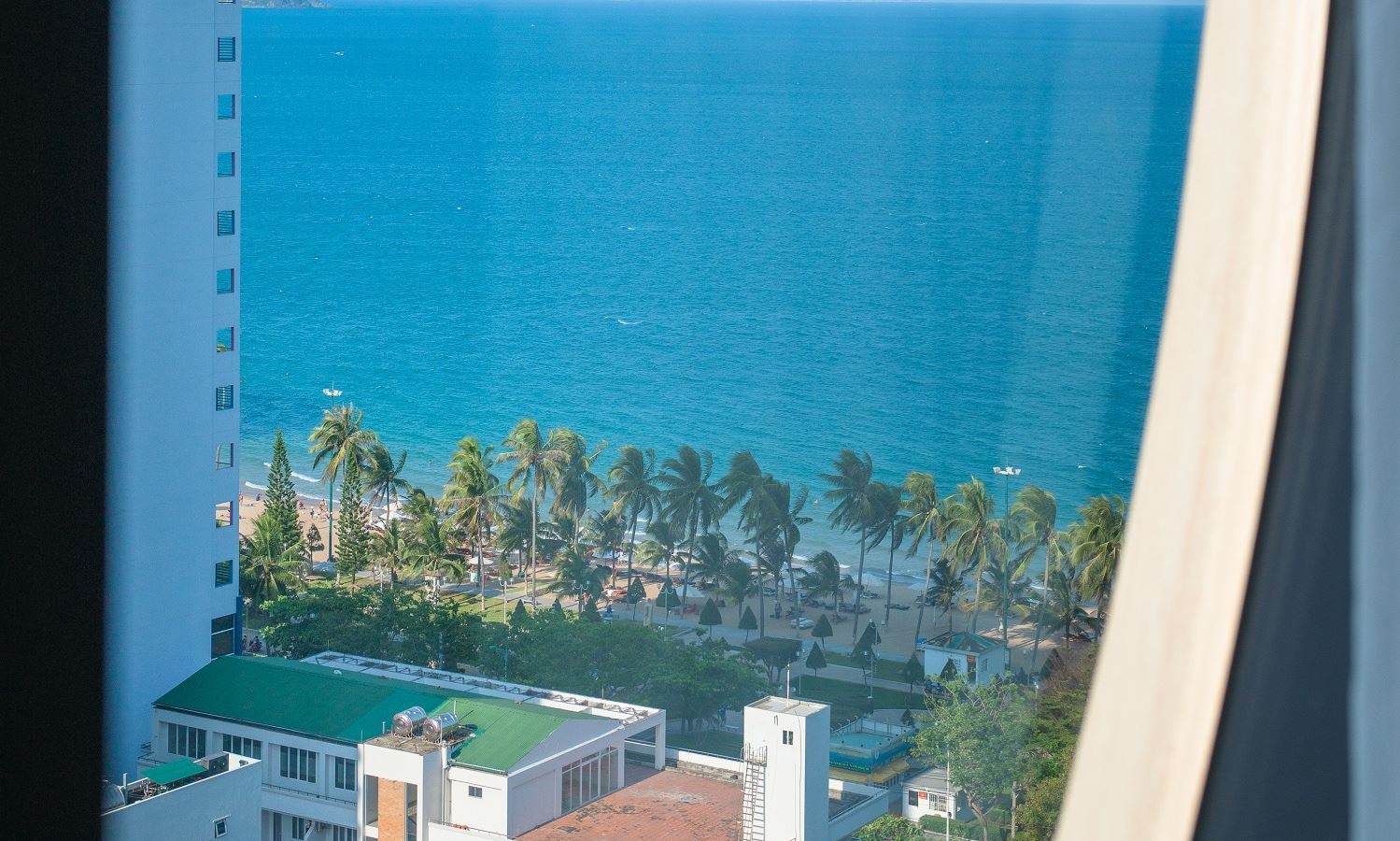 rooms-signature-city-view