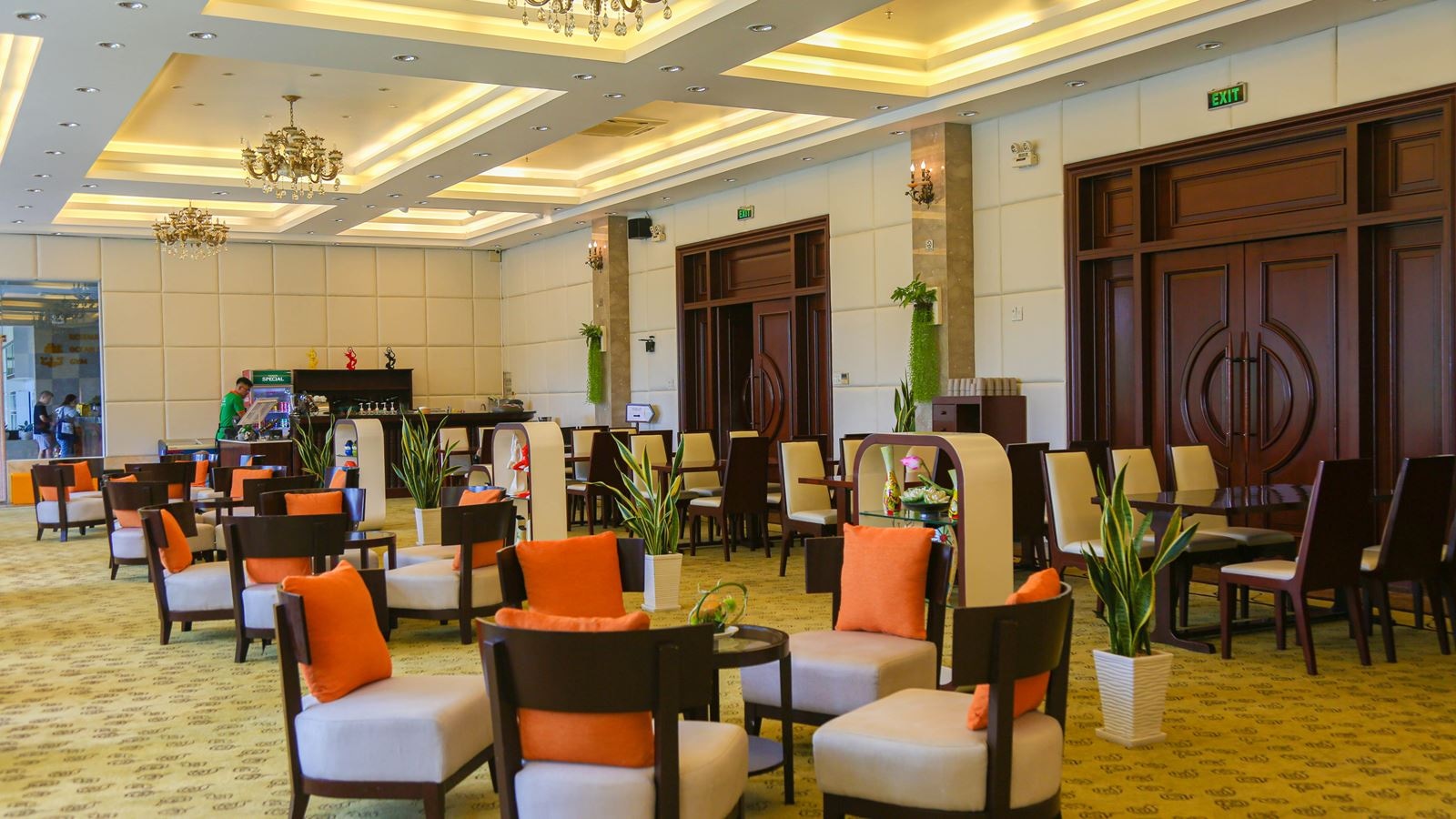 restaurants-restaurants