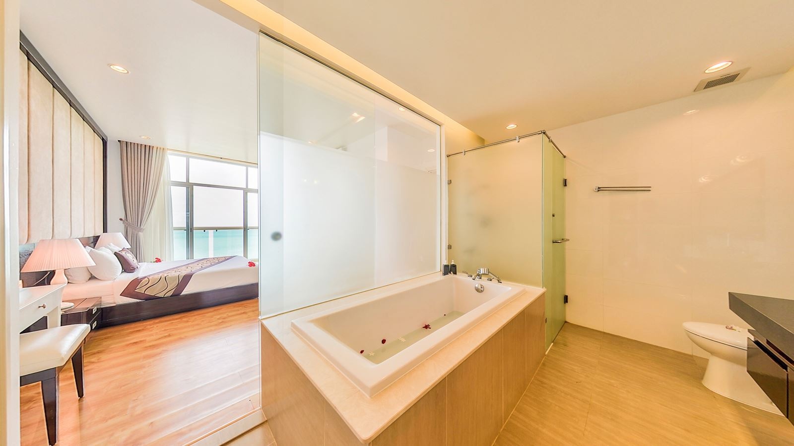 rooms-3bedroom-garden-view