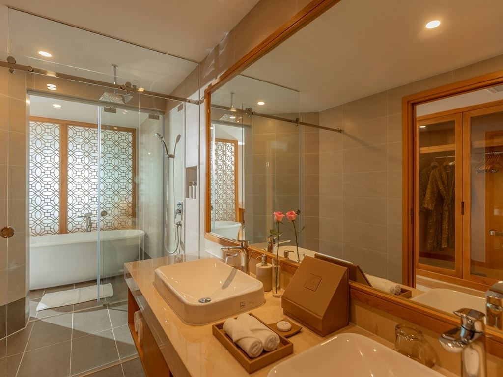 rooms-grand-ocean-view